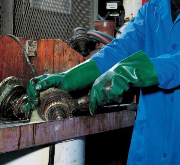 GANT PETROCHIMIE GRIP CAT 3, RAFFINAGE, CARBURANT, MECANIQUE. PVC VERT RUGUEUX SUPPORT COTON, LONG 40 CM, T7/8 A 9/10
