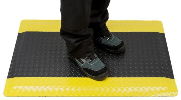TAPIS ANTI-FATIGUE INDUSTRIEL - DIM : 600 X 900 X 10 MM